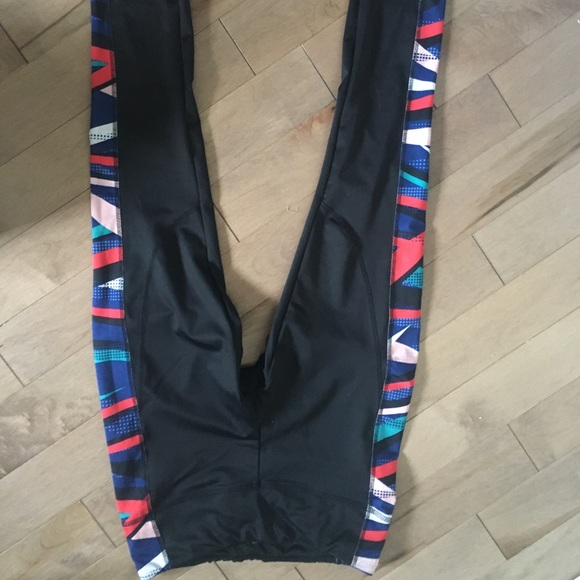 Active leggings - Picture 2 of 3